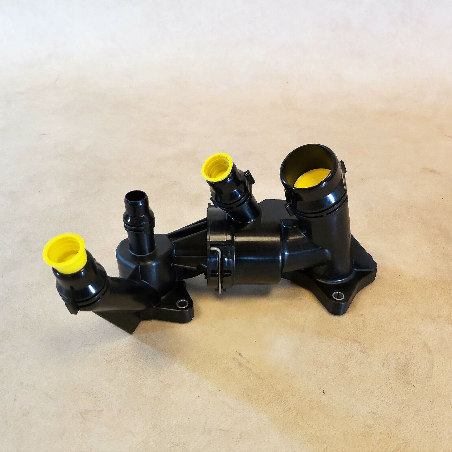 BMW G20 G30 G01 G02 G05 Genuine Thermostat Housing With Thermostat 11538576289