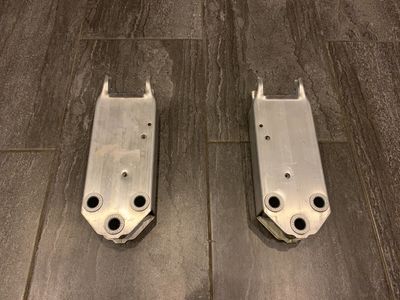 BMW 5 GT F07 OEM Front Bumper Crash Carrier Bar Holders x2 gb Left &amp; Right