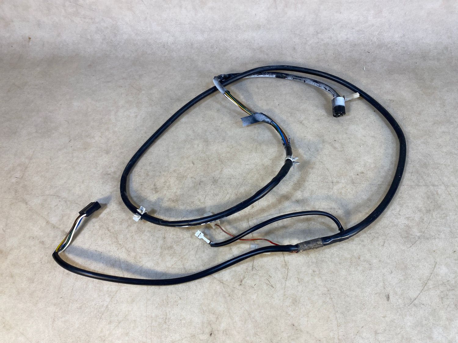 GENUINE BMW 7 E23 Cable Trunk Rear Light 61121372153