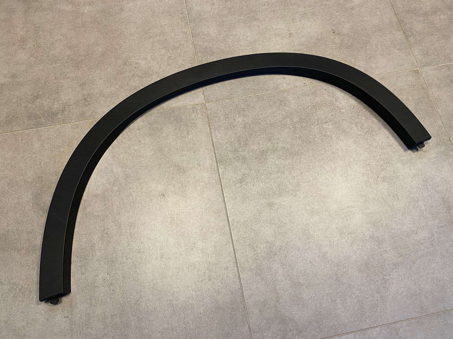 OEM BMW X5 G05 WHEEL ARCH TRIM REAR LEFT 51777441049