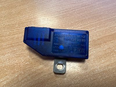Mercedes E G class W210 W463 Genuine Antenna Amplifier Unit A2108202389