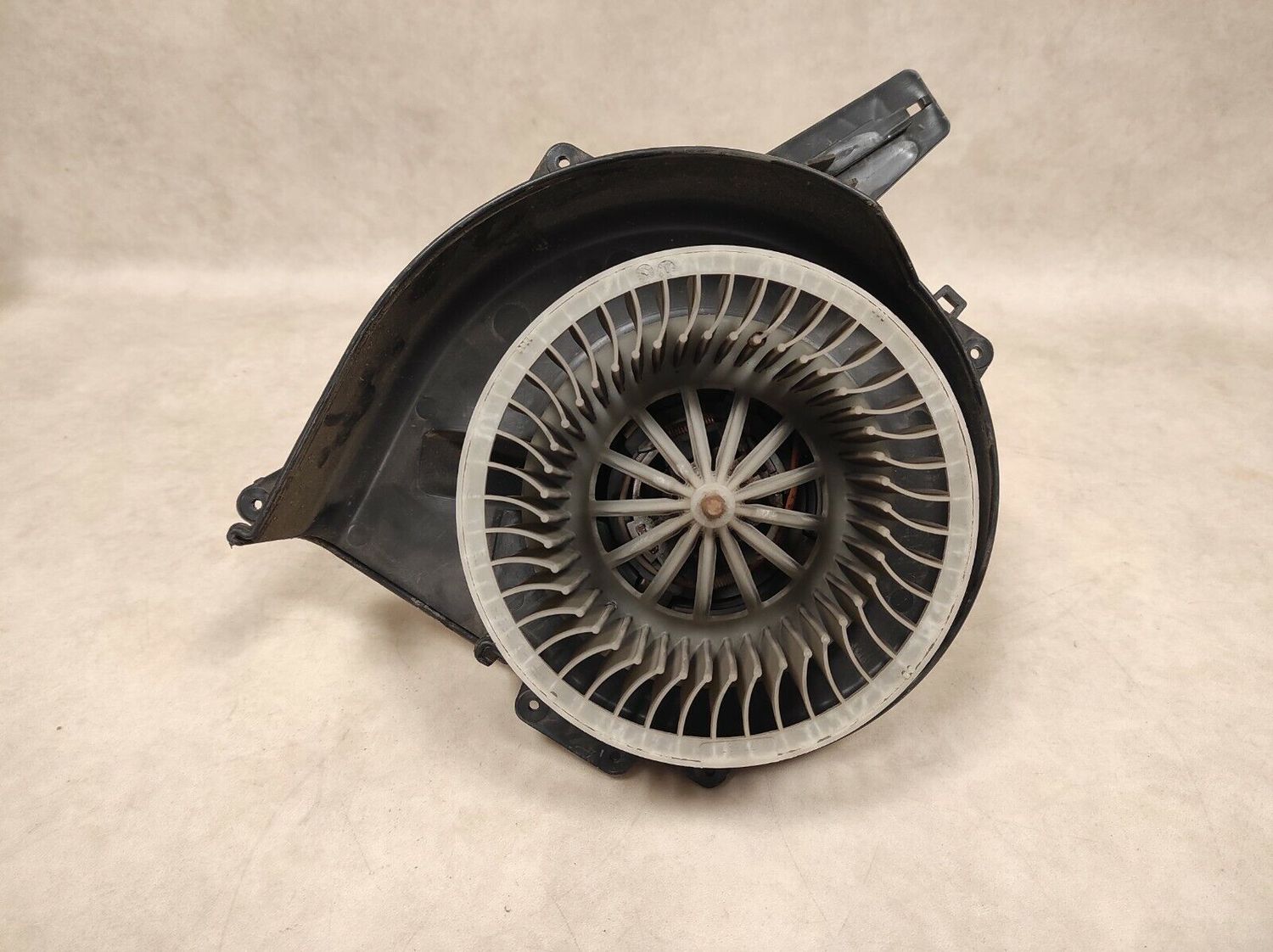 VOLKSWAGEN POLO 1.4 INTERIOR HEATER BLOWER MOTOR FAN 6Q1819015J, 6Q1 819 015 J