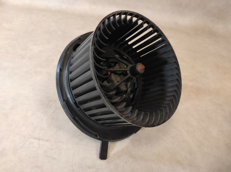 AUDI RENAULT SEAT SKODA VW VALEO ИНТЕРИОРЕН ВЕНТИЛАТОР, 1K1 820 015 J, 1K1820015J