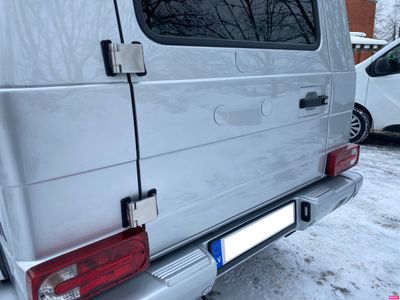 НЕРЪЖДАЕМА СТОМАНА Mercedes W463 G класа Панти за багажник КОМПЛЕКТ от 2 БР. A4637406600