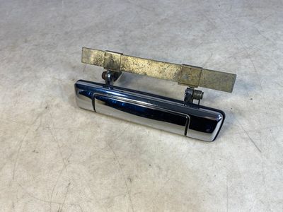 ОРИГИНАЛНО BMW 7 E23 Хромирана дръжка външна задна дясна 51221847126