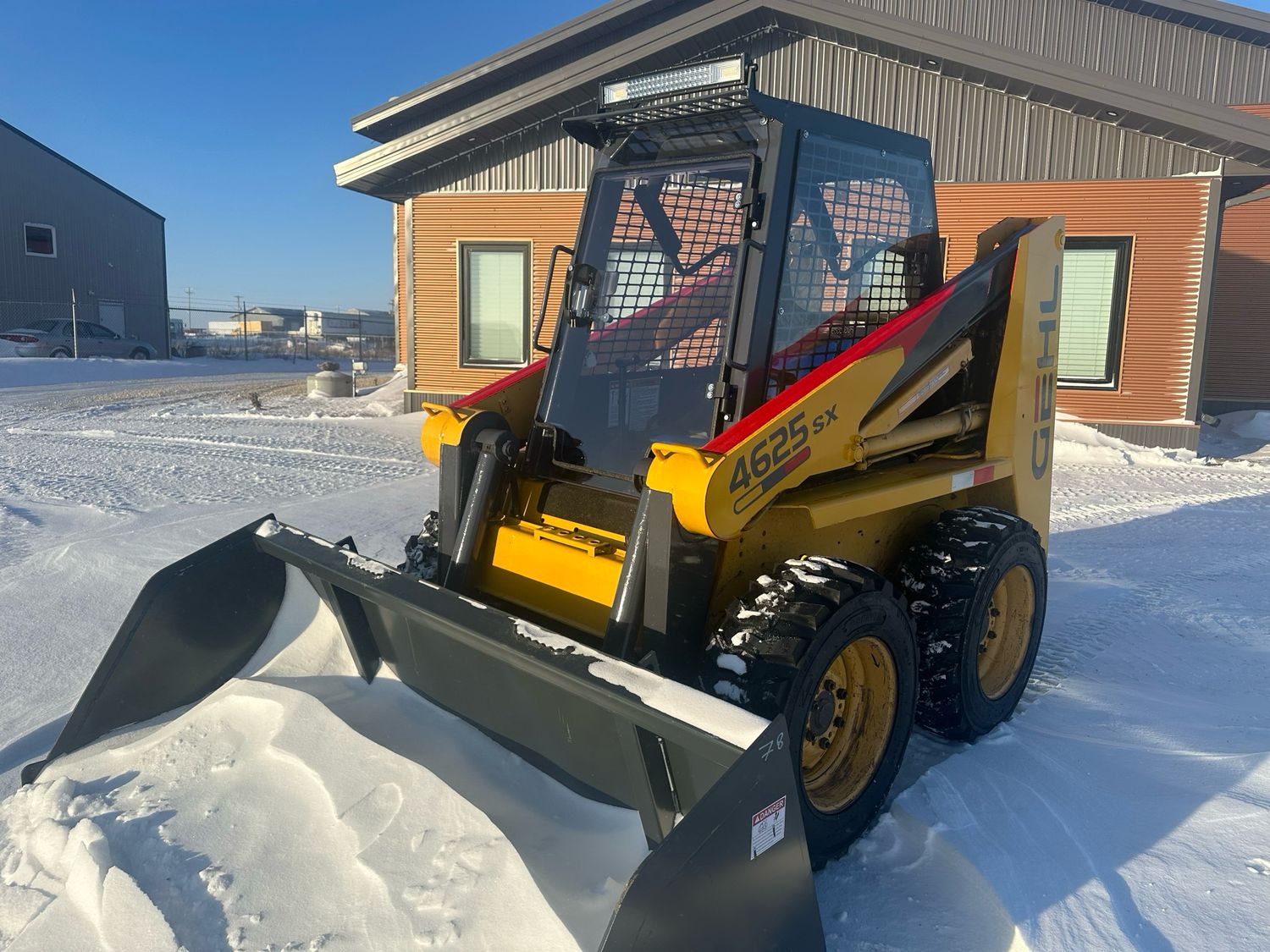 Gehl 4525 SX / 4625 SX Series Skid Steer Door