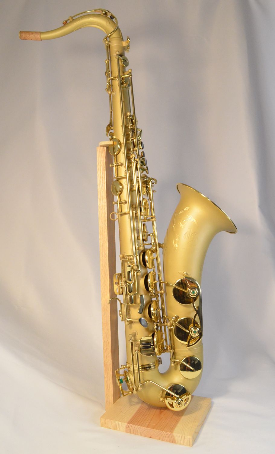 Oleg Maestro Tenor Saxophone