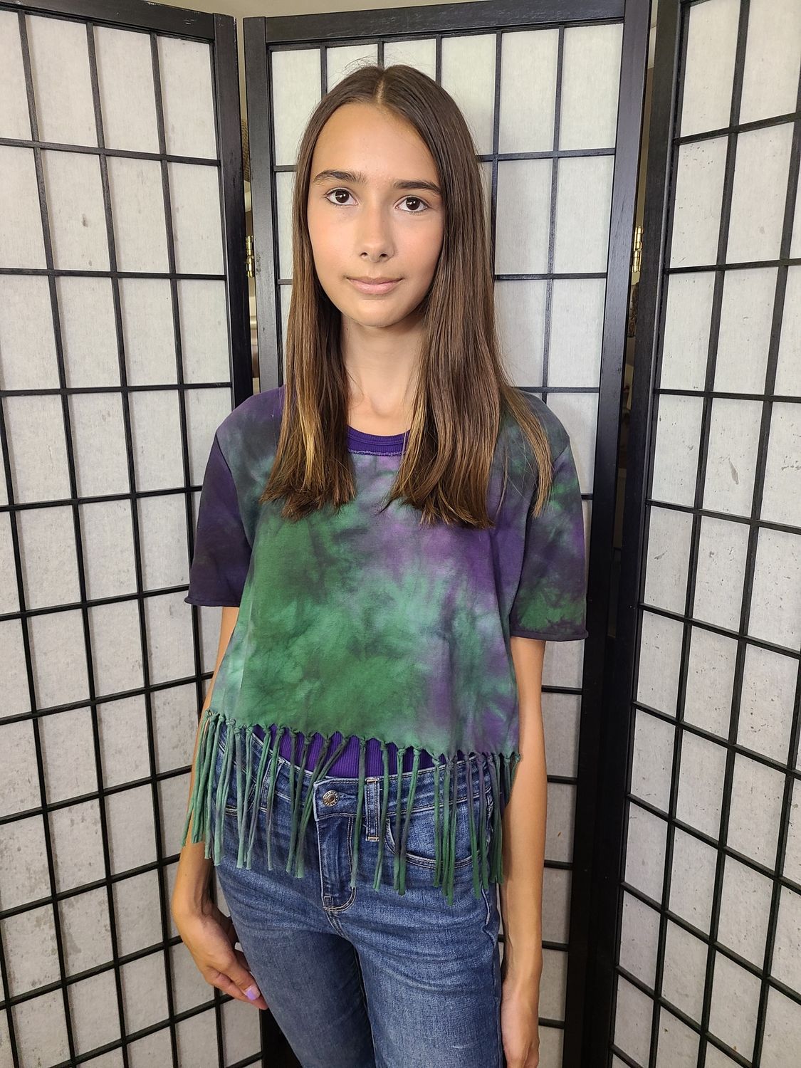 Bejeweled Cropped Sky-Dye Short-Sleeved Fringe-Styled Tee w/ a Heart Shape in the Back in Cool Spring