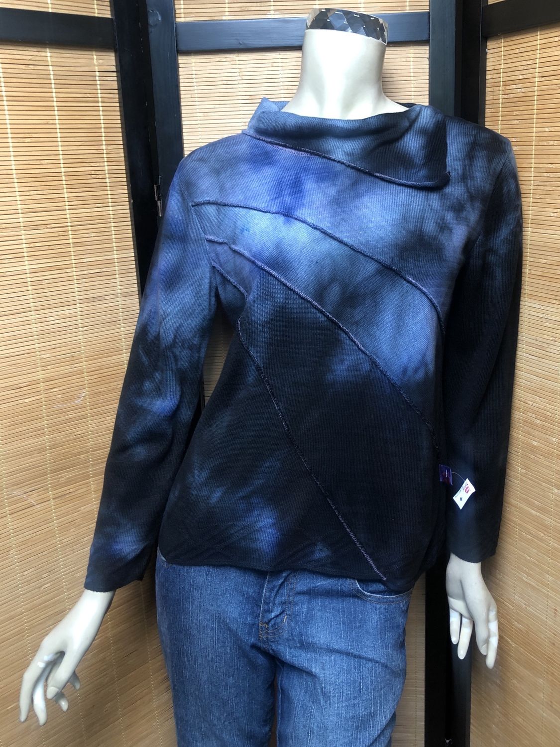 Bejeweled Cropped Sky-Dye Long-Sleeved Pullover in Midnight Mystery Beauty
