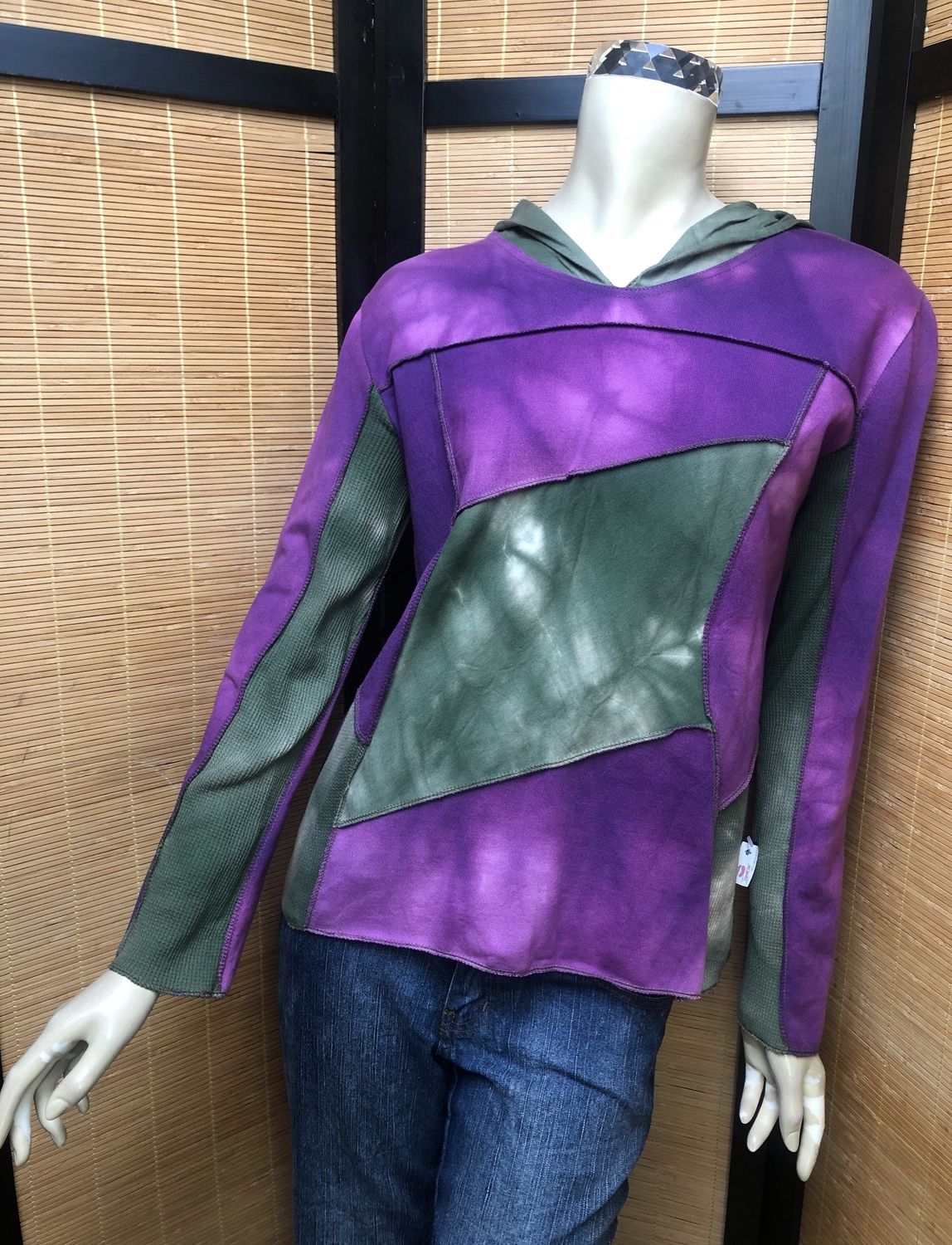 Bejeweled Cropped Sky-Dye Long-Sleeved Pullover in Purple Fall Grace