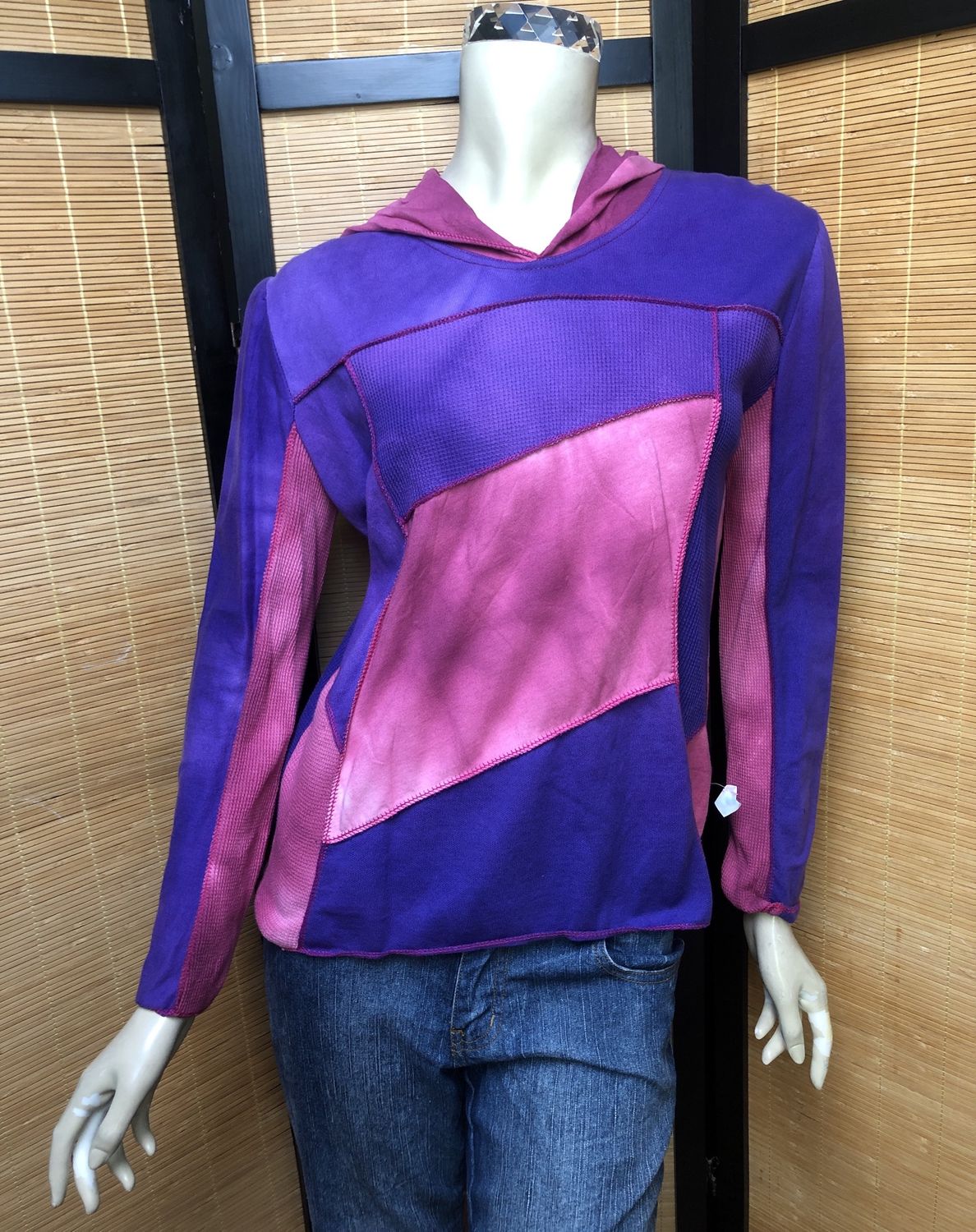 Bejeweled Cropped Sky-Dye Long-Sleeved Pullover in Pink Fall Midnight