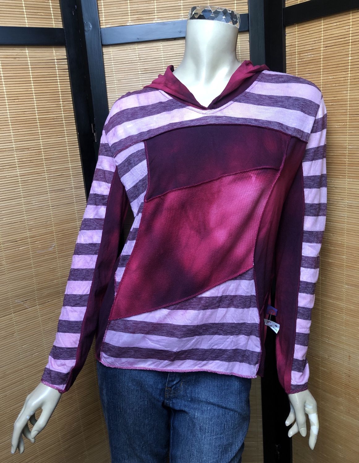 Bejeweled Cropped Sky-Dye Long-Sleeved Pullover in Red Striped Autumn