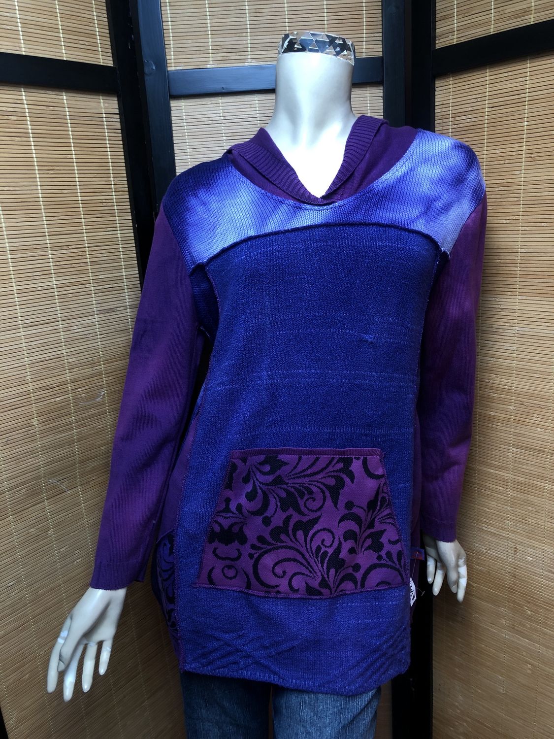 Bejeweled Long Sky-Dye Long-Sleeved Pullover in Blue Dazzling Fall
