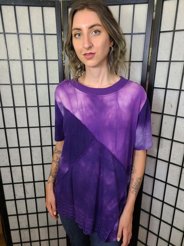 Bejeweled Long Sky-Dye Short-Sleeved Styled Tee in Stylish Spring