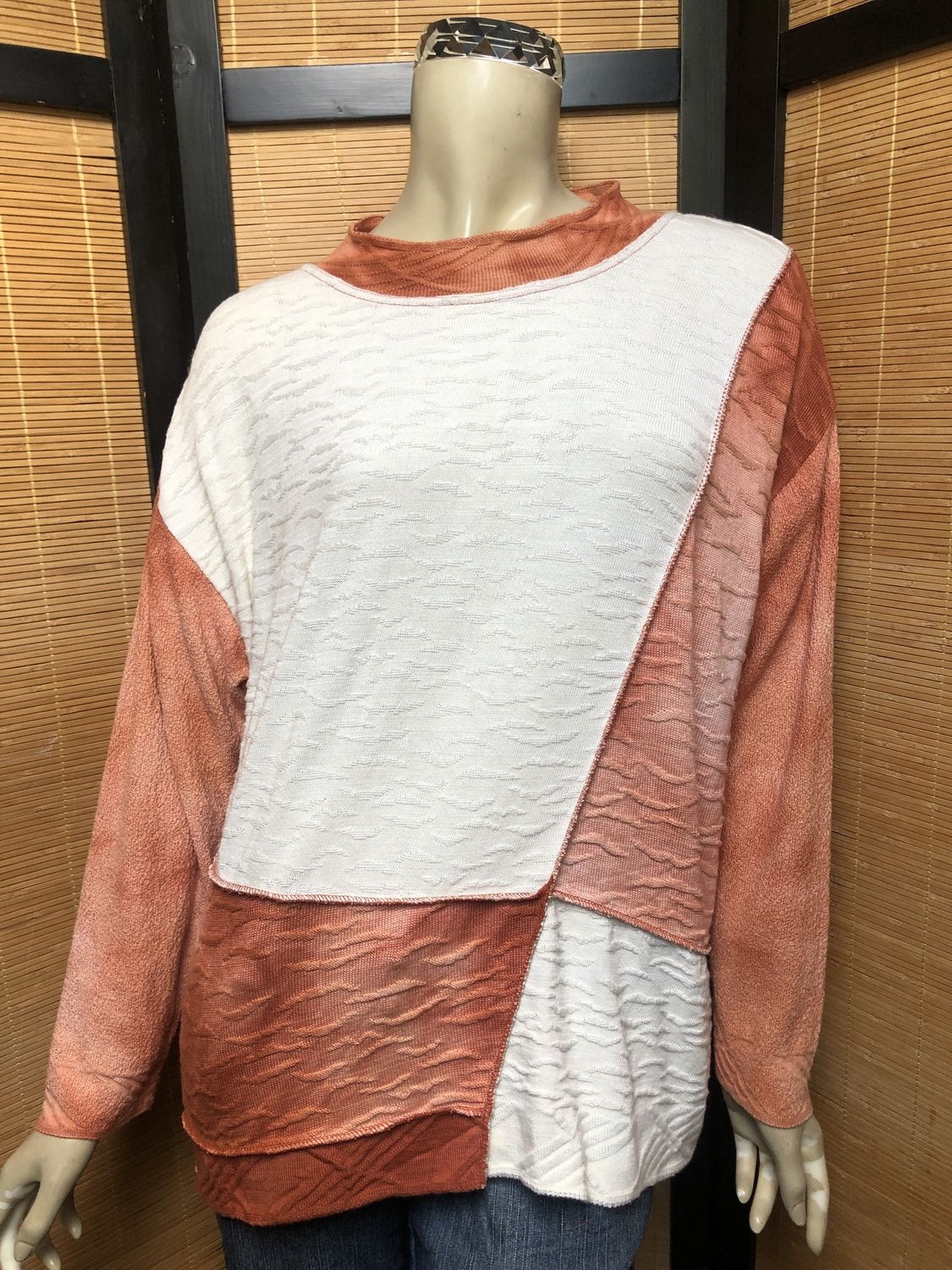Fresh Fruit Sky-Dye Mid Long-Sleeved Crew-Necked Pullover in Amber Spring Beauty