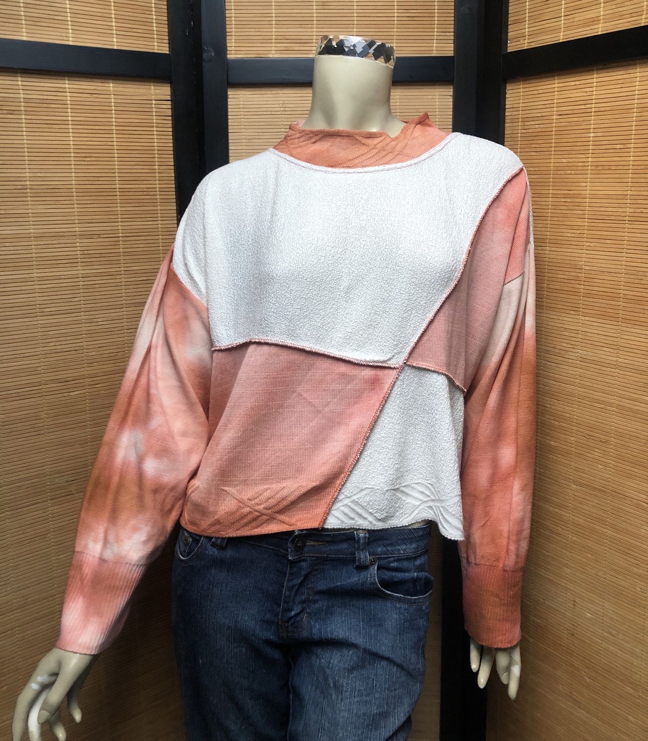 Fresh Fruit Sky-Dye Cropped Long-Sleeved Crew-Necked Pullover in Melon Meadow Melody