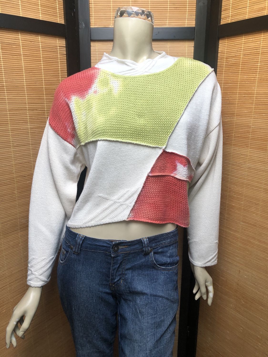 Fresh Fruit Sky-Dye Cropped Long-Sleeved Crew-Necked Pullover in Lavish Meadow Picnic