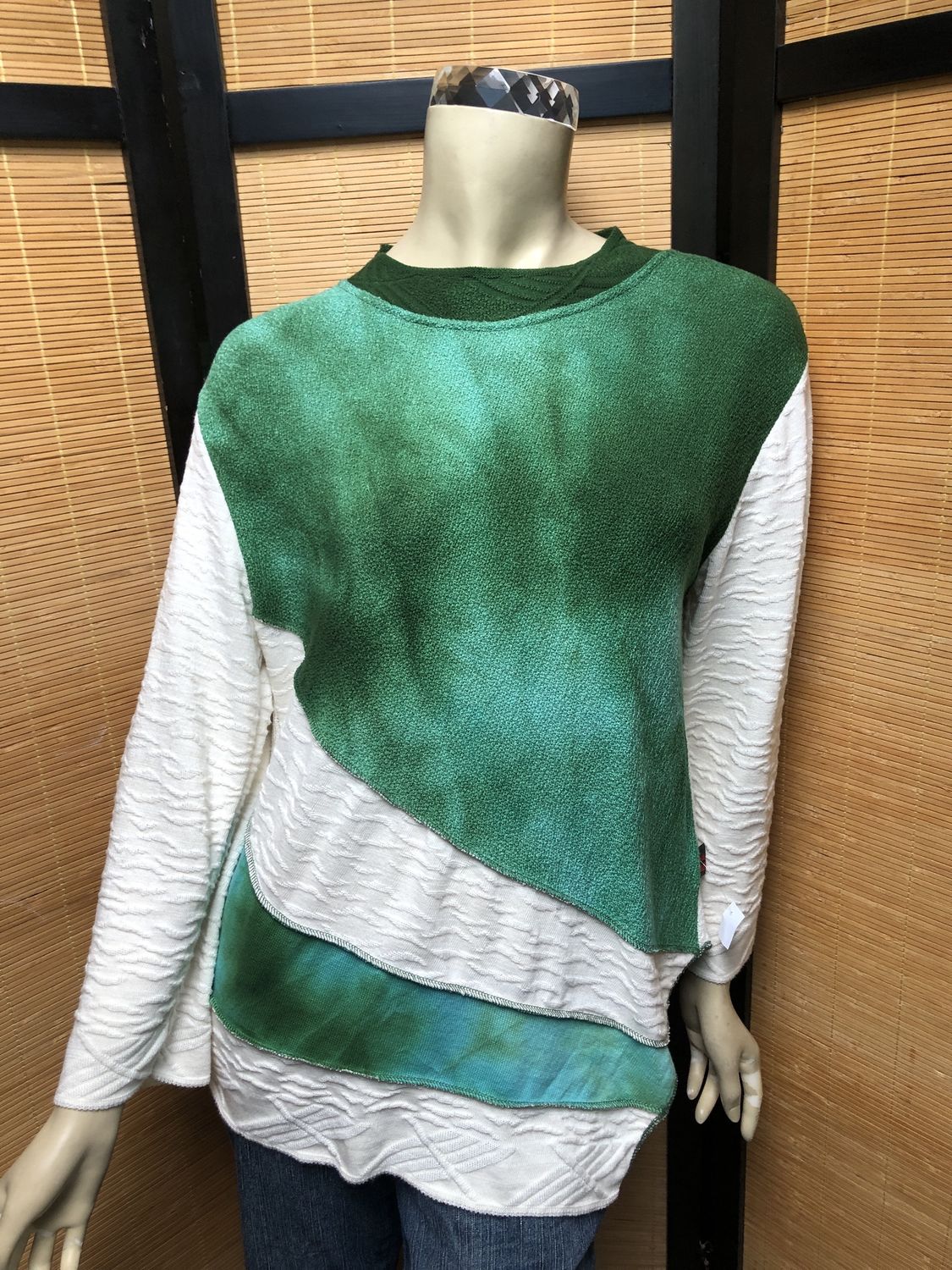 Fresh Fruit Sky-Dye Long Long-Sleeved Crew-Necked Pullover in Green Spring Forest