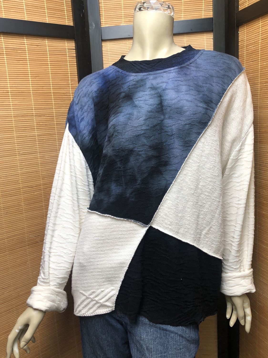 Fresh Fruit Sky-Dye Mid Long-Sleeved Crew-Necked Pullover in Midnight Dusk Sunrise