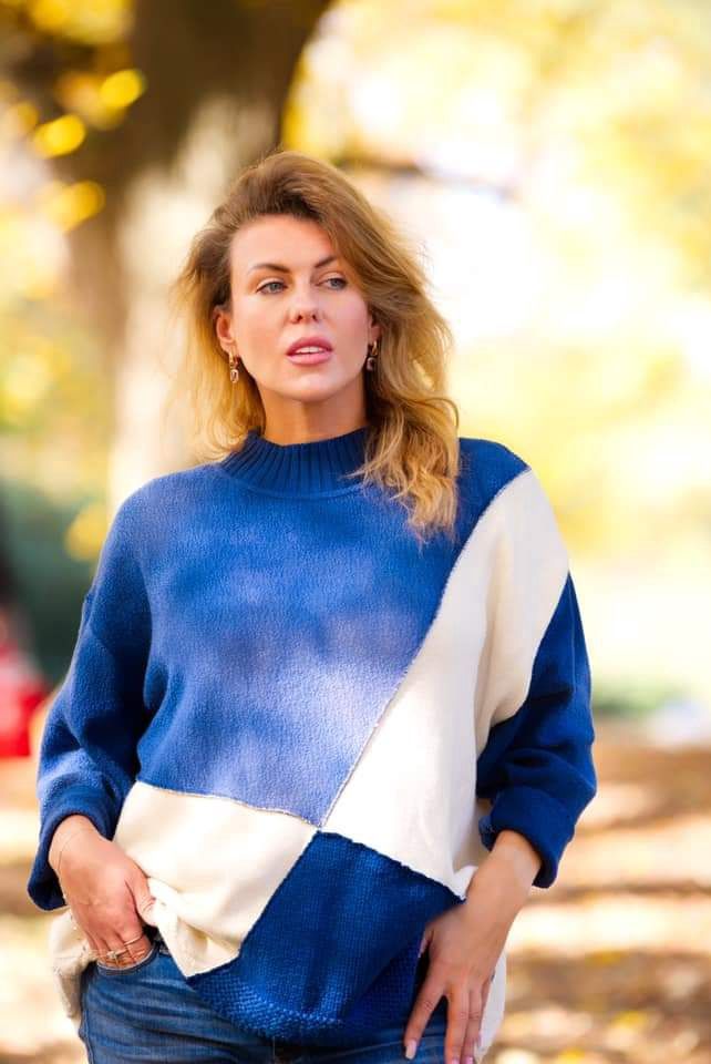 Four Corners Boyfriend Pullover in Navy