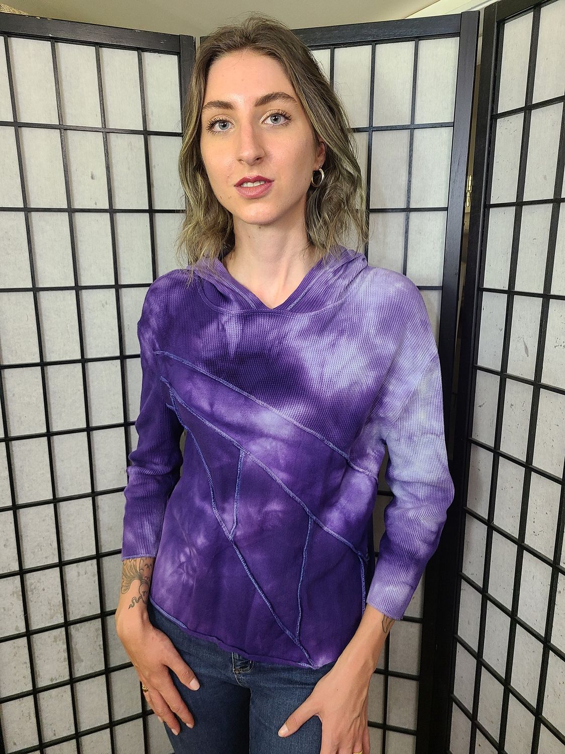 Bejeweled Mid Sky-Dye Long-Sleeved Hooded Pullover in Lilac Dawn