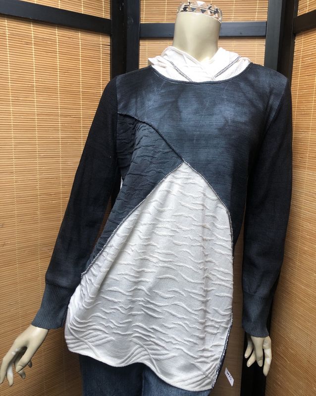Fresh Fruit Sky-Dye Long Long-Sleeved Hooded Pullover in Midnight Spring Dusk