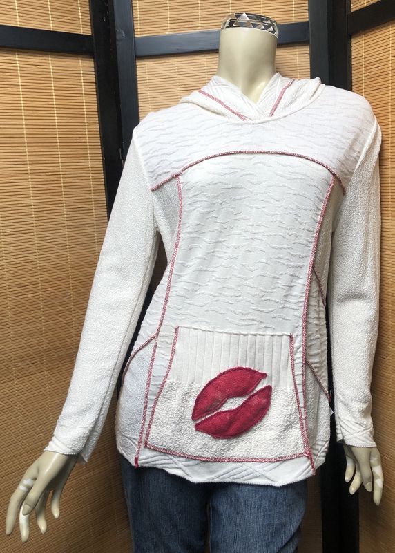 Fresh Fruit Sky-Dye Long Long-Sleeved Hooded Pullover in Pale White Spring