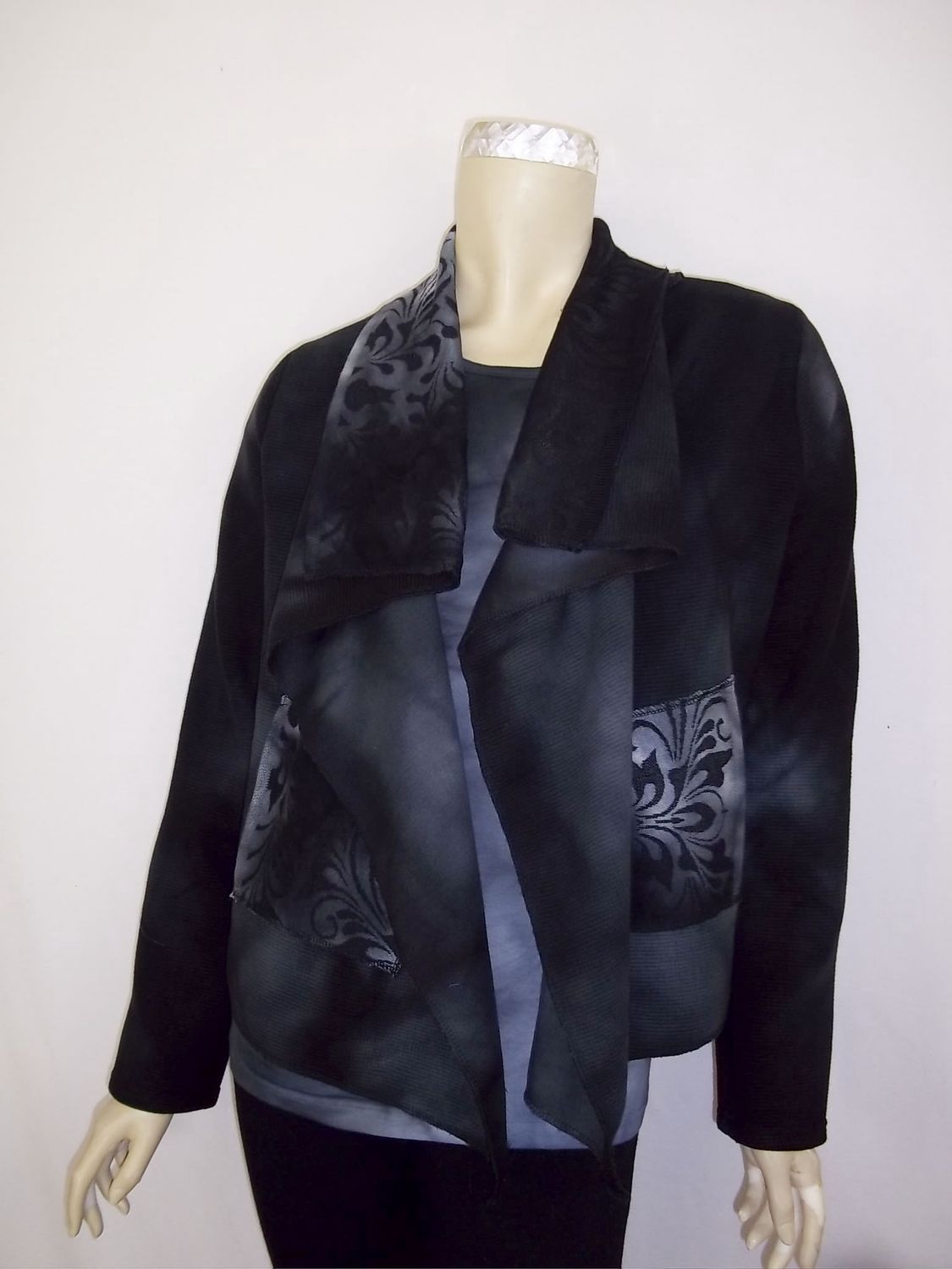 Paisley Floral Cascade Jacket (Black)