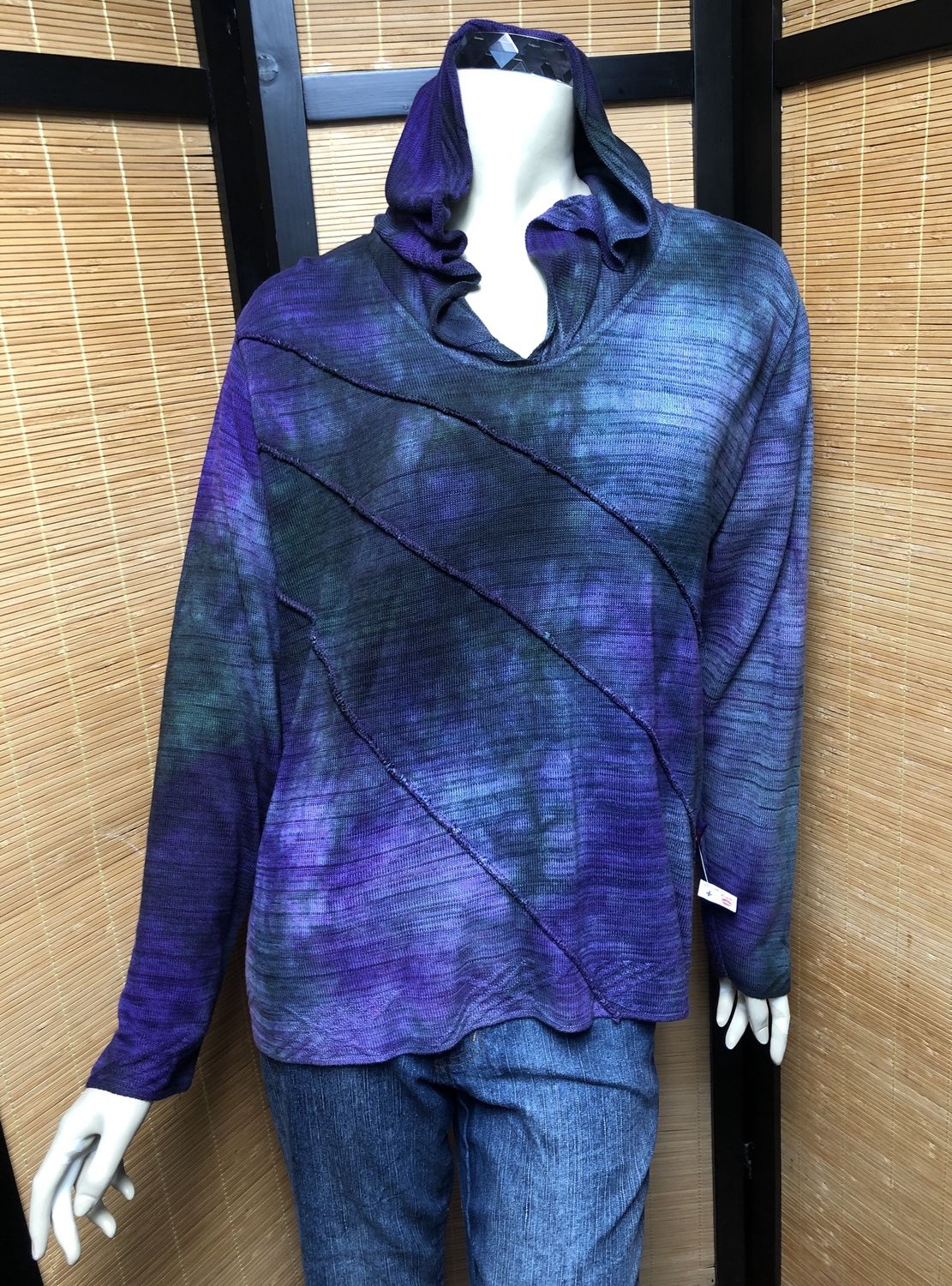 Bejeweled Mid Sky-Dye Long-Sleeved Hooded Pullover in Autumn Blue Love