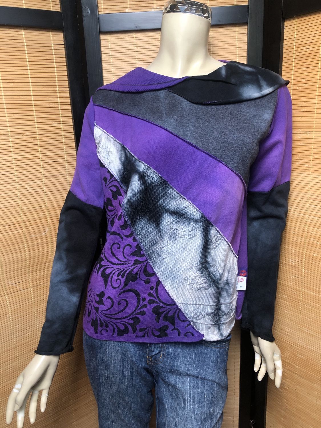 Bejeweled Mid Sky-Dye Long-Sleeved Pullover in Dazzling Peachy Fall