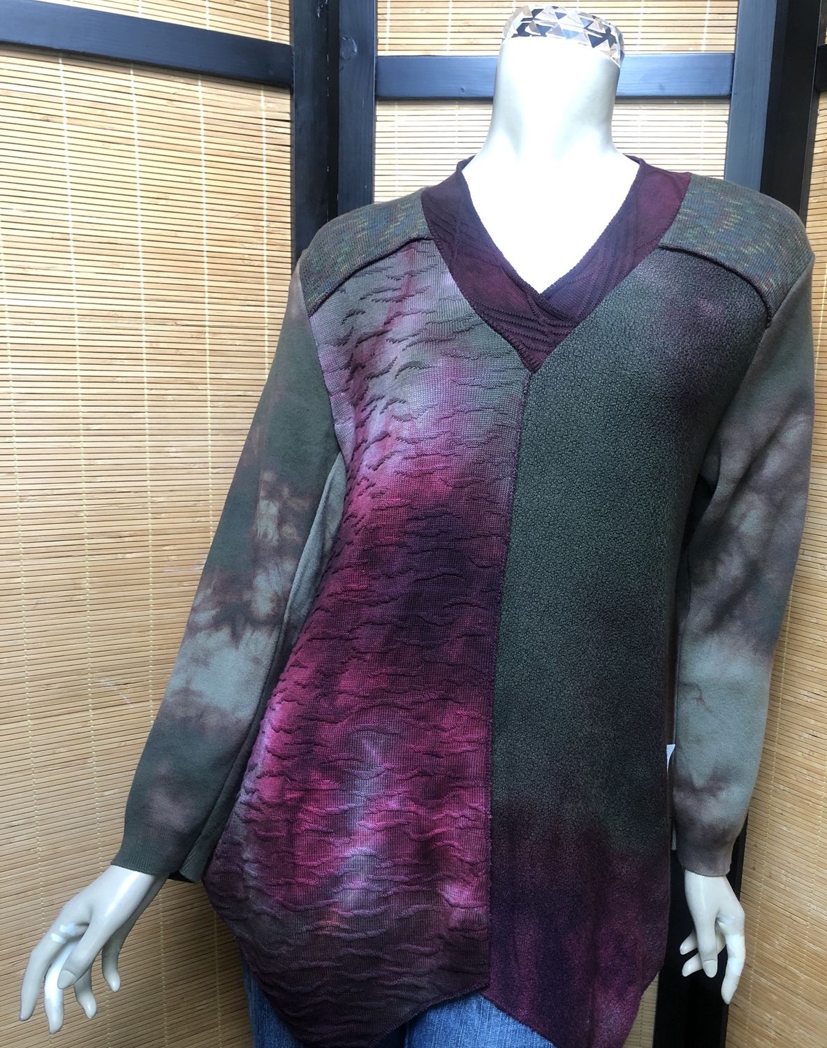 Bejeweled Long Sky-Dye Long-Sleeved Pullover in Forest Autumn Green