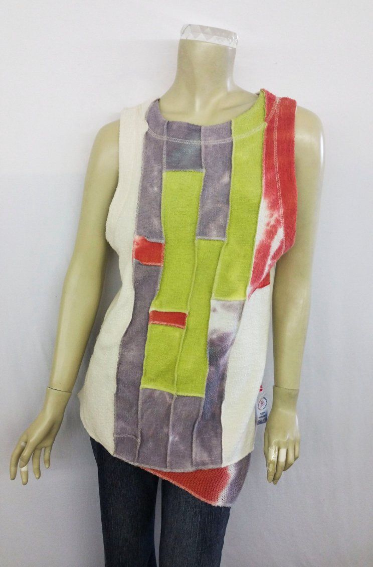 Fresh Fruit Sky-Dye Long Sleeveless Sweater in Verdant Calming Spring