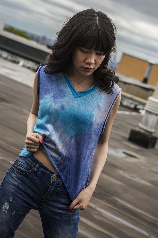 Sleeveless v-neck cotton/rayon