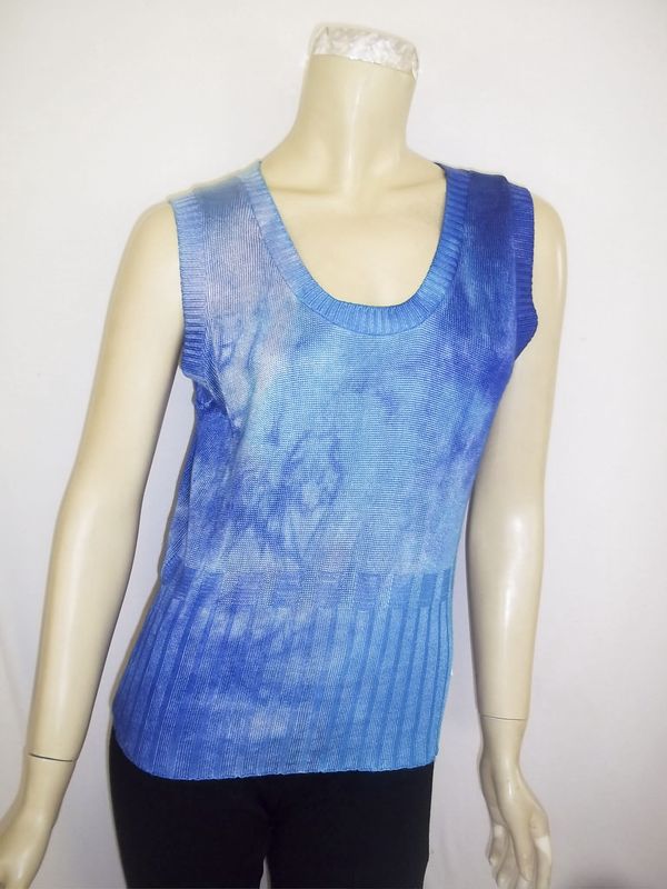 Summer Vintage Sky-Dye Tank-Top in Sky Blue Summer