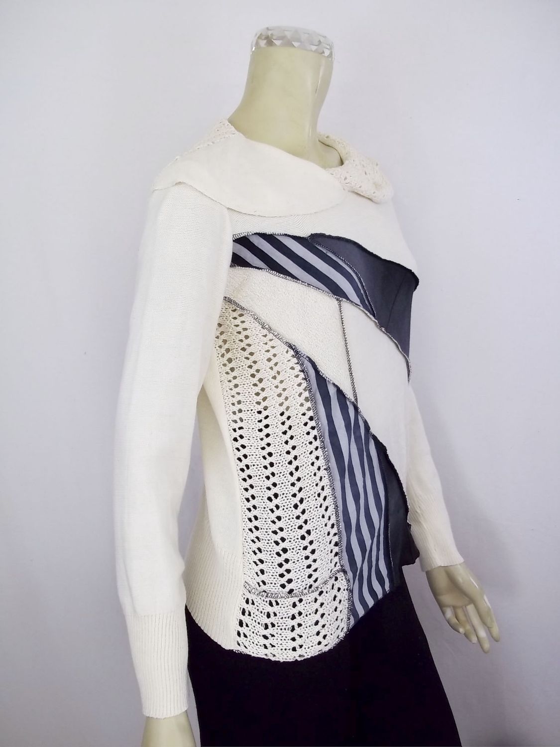 Petal Collar Black &amp; White Star Sweater