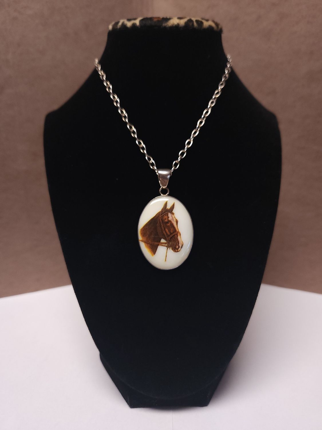 Resin Horse Pendant SS (2)