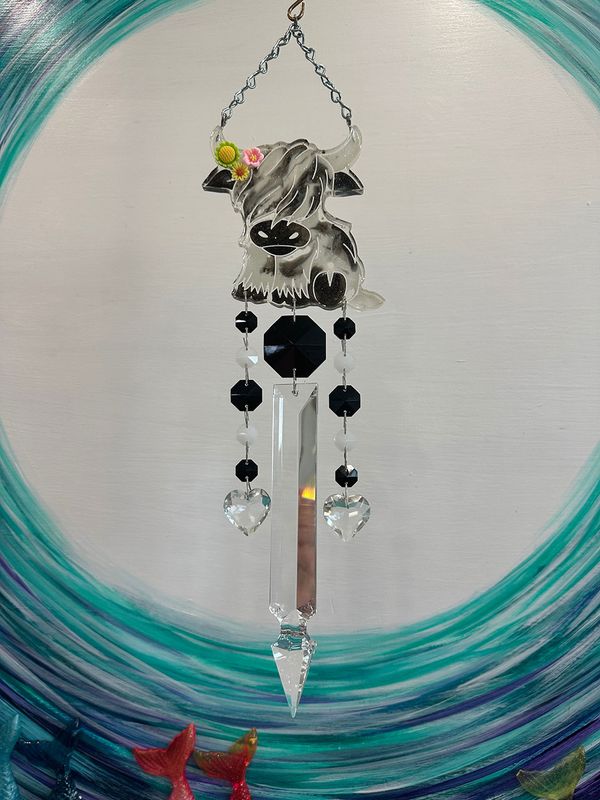 Dazzling Epoxy Highland Cow Sun-Catching Wind Chime 3 Strand