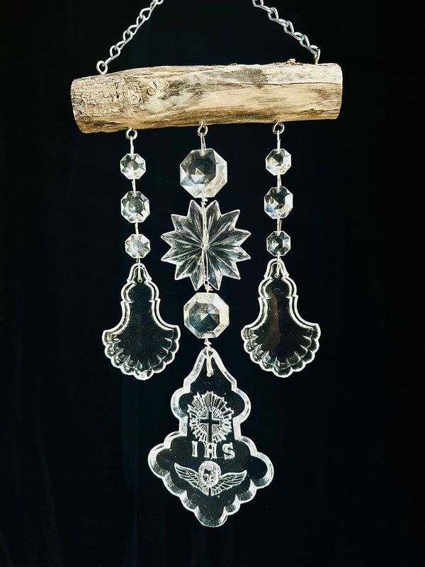 IHS Crystal & Driftwood Suncatcher Three Strand