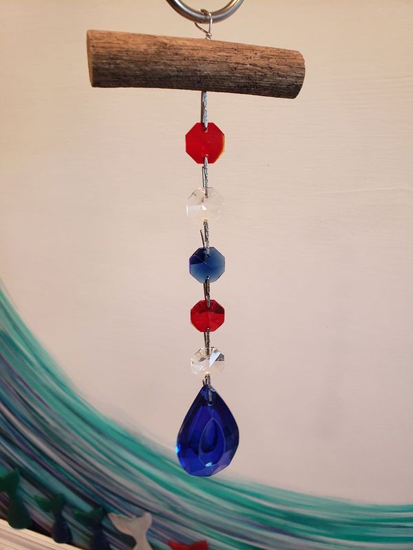 Natural Driftwood & Crystal Suncatcher Dazzle Anywhere Single Strand Red, White, & Blue