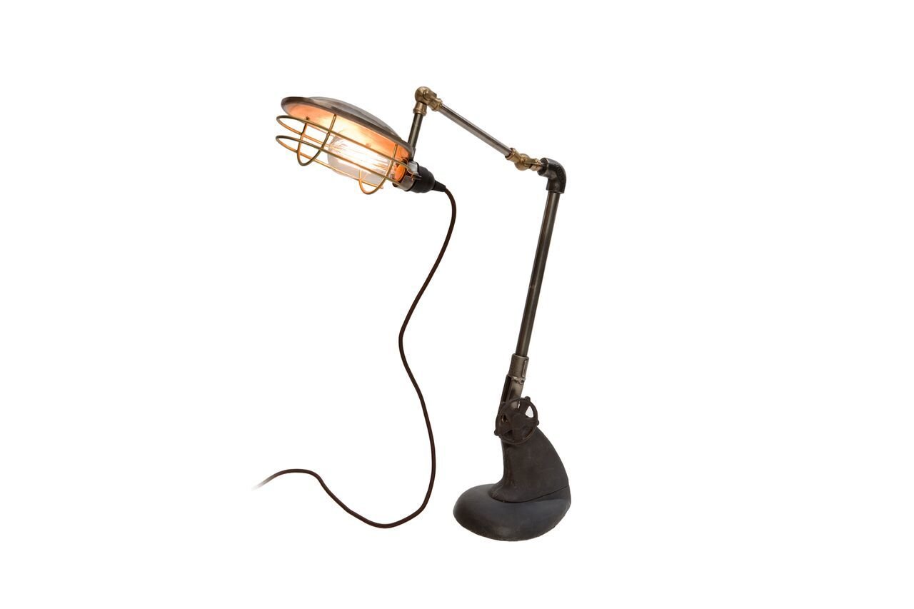 London Ornaments Iron Table Lamp