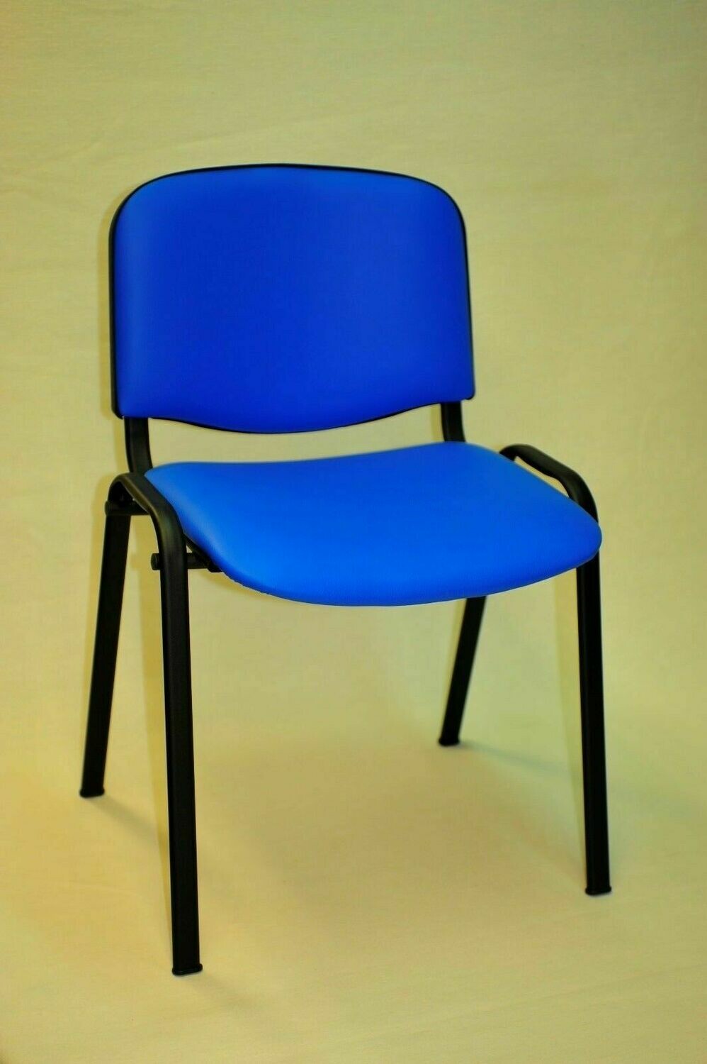 DONA UNA SEDIA PER LA NUOVA SEDE DELLA FILARMONICA CITTA' DEL TRICOLORE DONA UNA SEDIA PER LA NUOVA SEDE DELLA FILARMONICA CITTA' DEL TRICOLORE