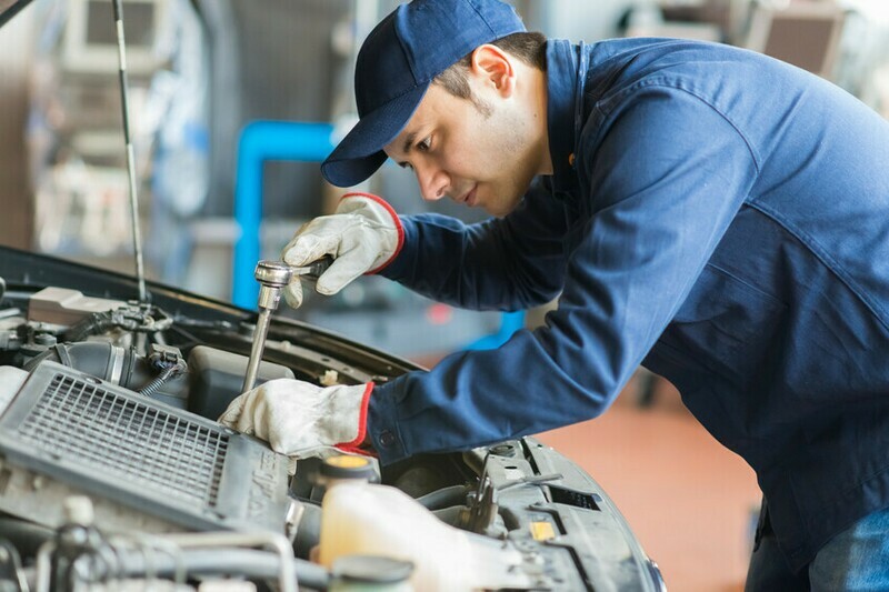 AUTO SERVICE TECHNICIAN Tuesdays 5-8:45 PM (See Start Dates Below)