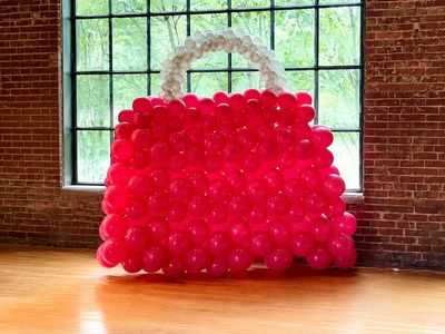 Purse balloon sculpture