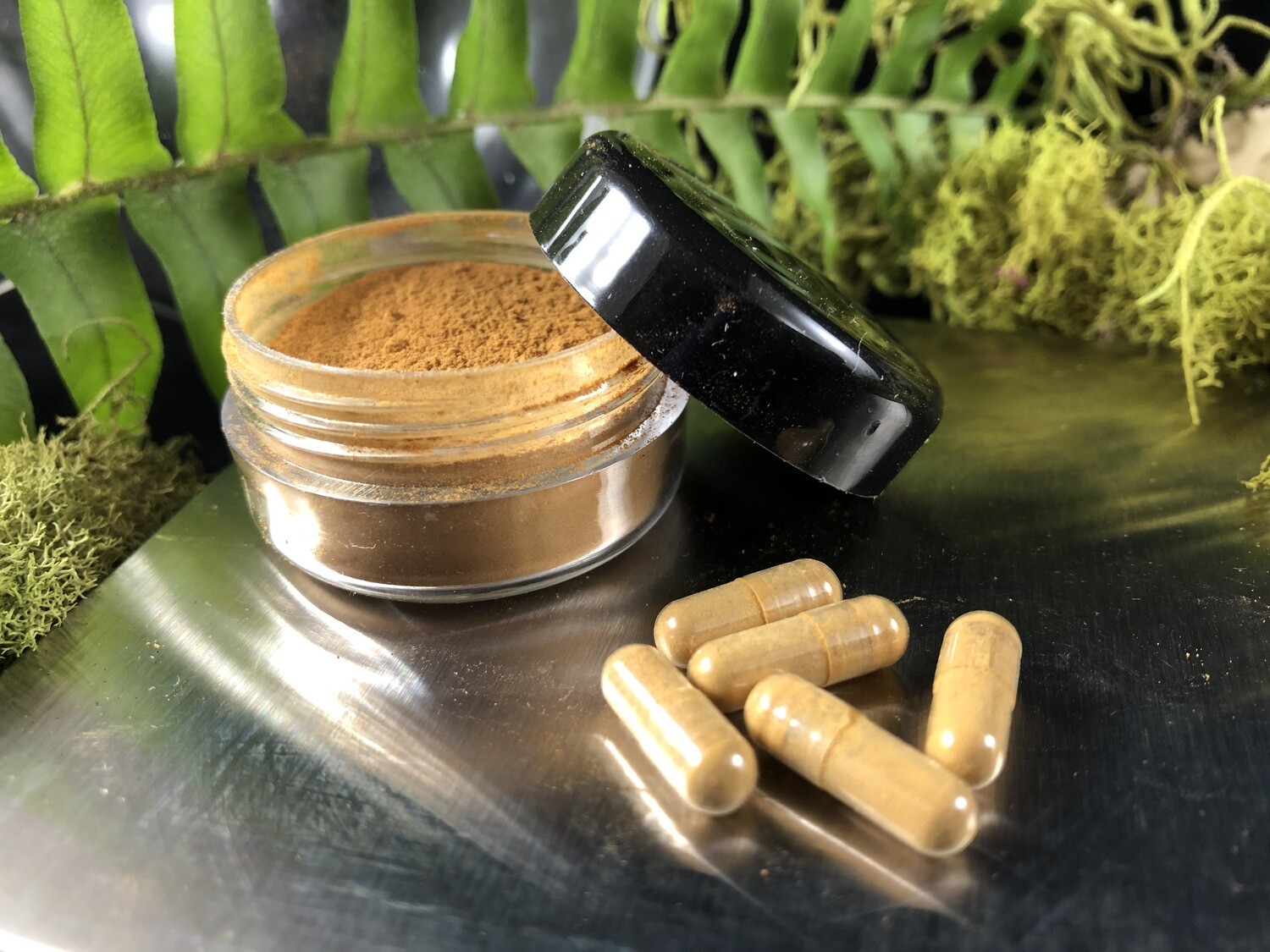 Pure Kratom Extract - 100mg capsules x 10 caps = 1 gram Pure Kratom Extract - 100mg capsules x 10 caps = 1 gram