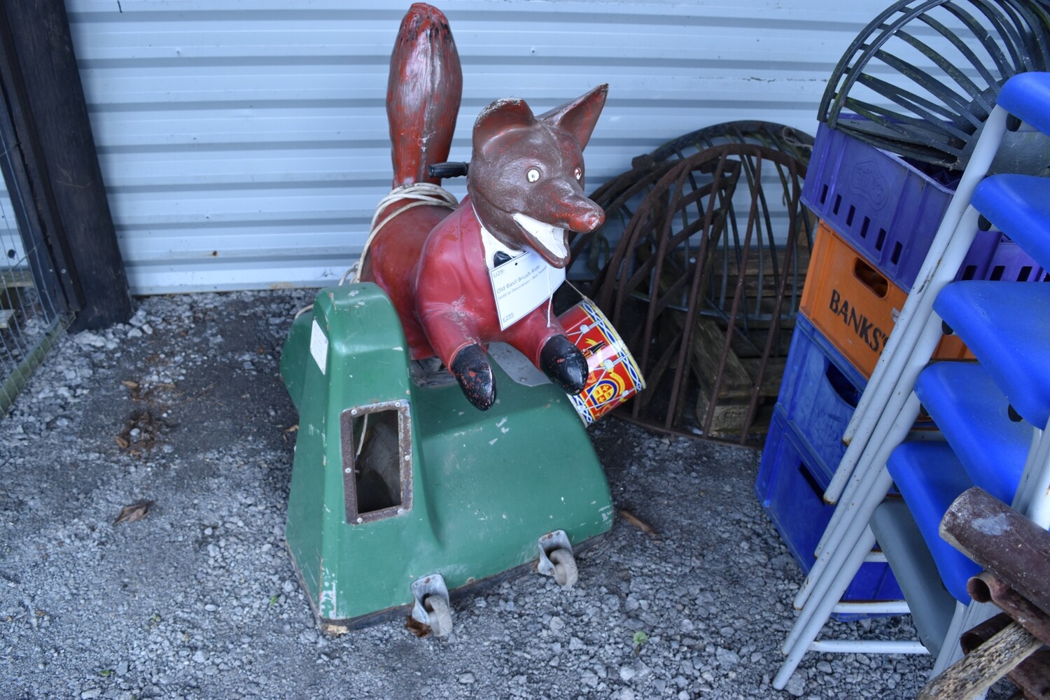 Basil Brush Amusement Ride