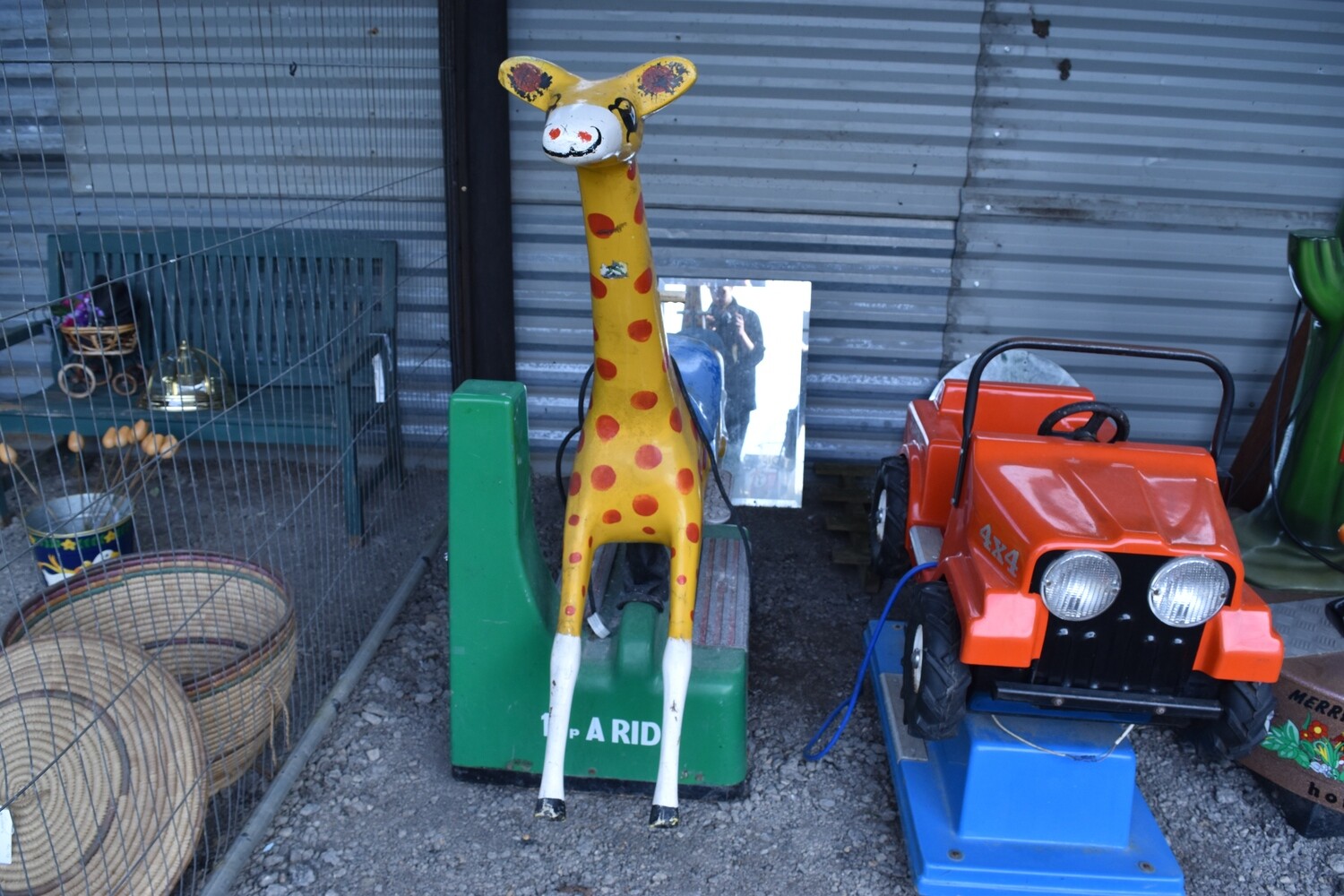 Giraffe Amusement Ride