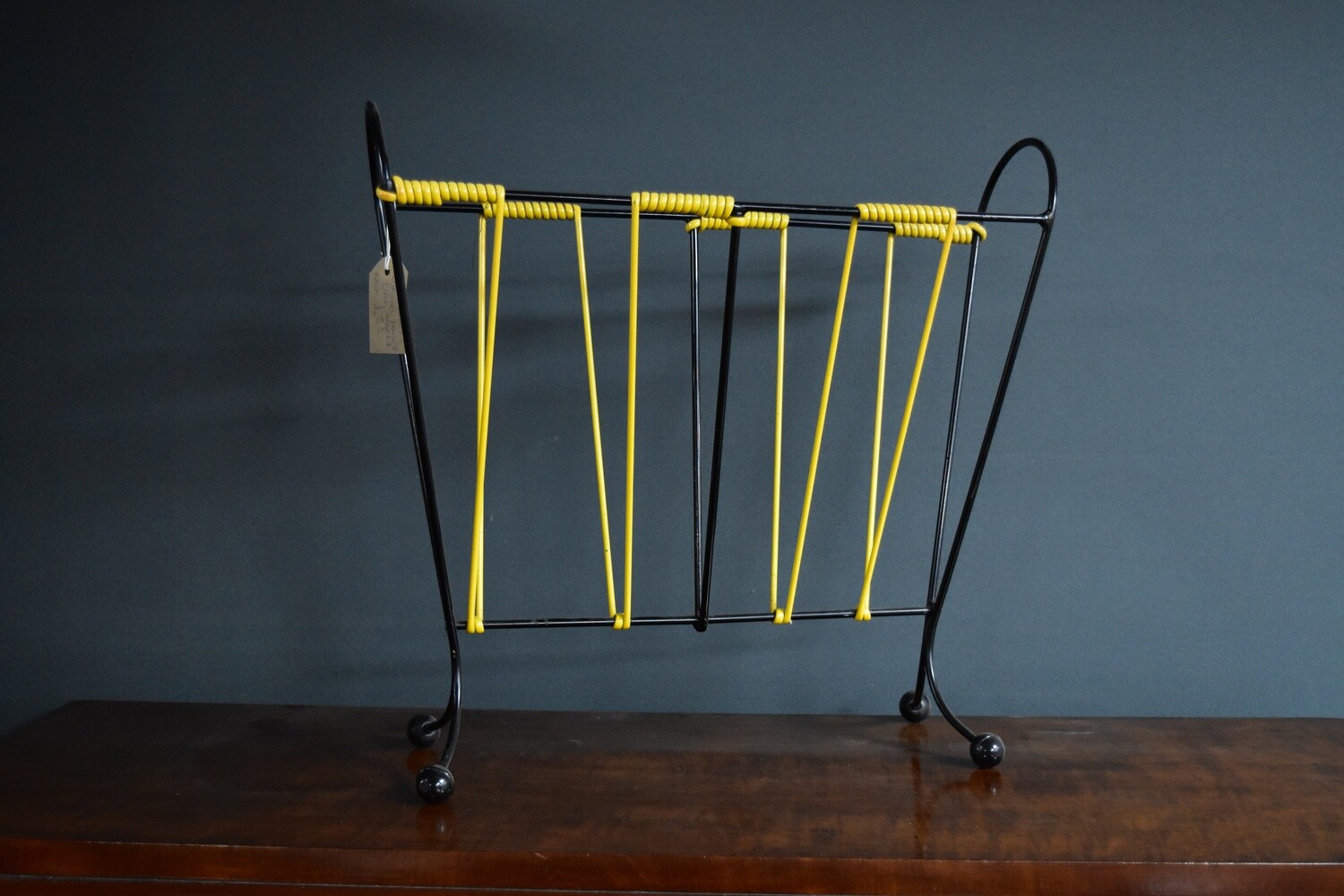 Black and Yellow Retro Magazine Rack