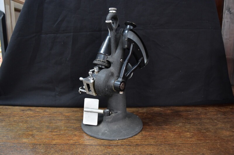 Microscope