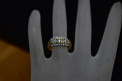 Chunky 9ct Gold & Diamond Ring