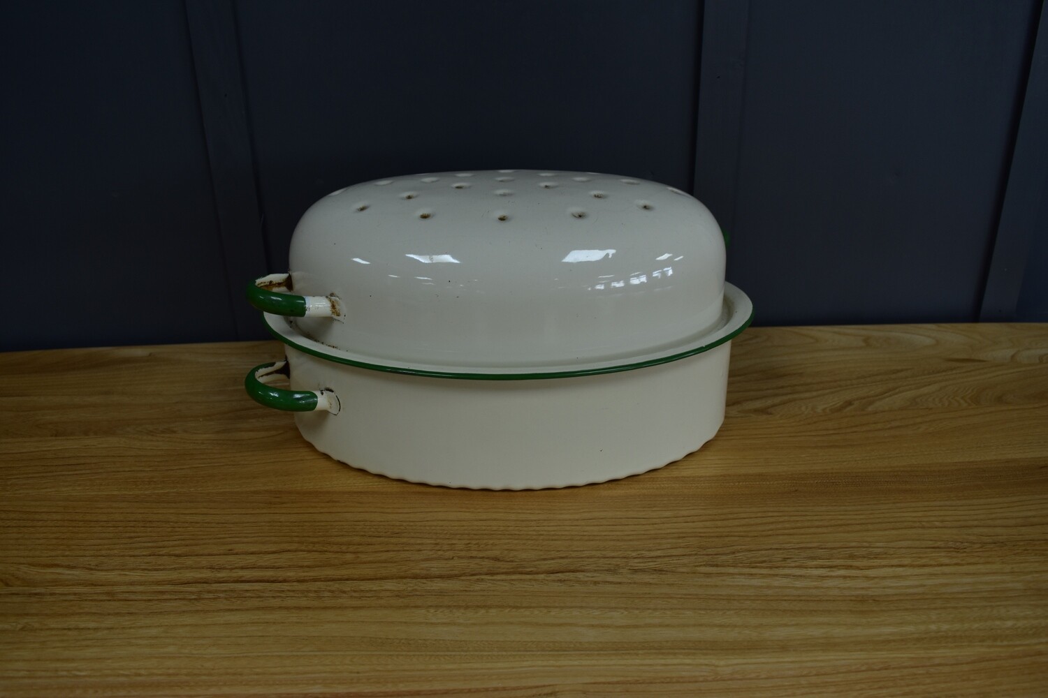 Green & Cream Enamel Roasting Tin